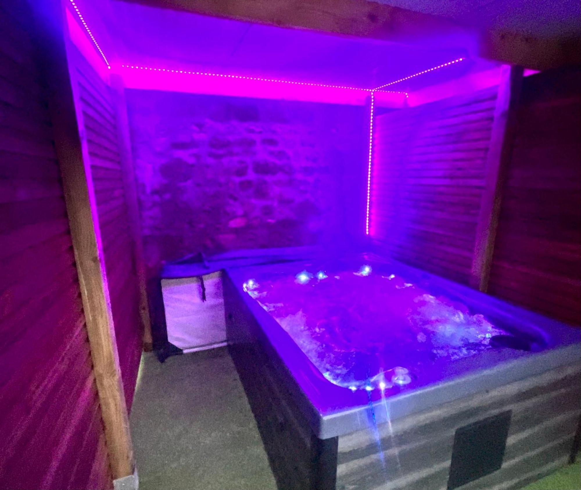 Beau Loft Room Proche Mont Saint Michel Jaccuzi Illimite En Plein Centre Авранш Екстериор снимка